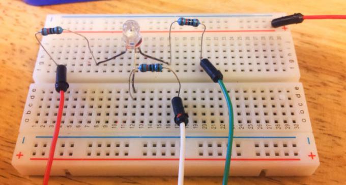 Kuidas ehitada kaaslasega kuubiku tujulamp (absoluutsete arduino alustajate jaoks) diy kaaslase kuup rgb led juhtmestik