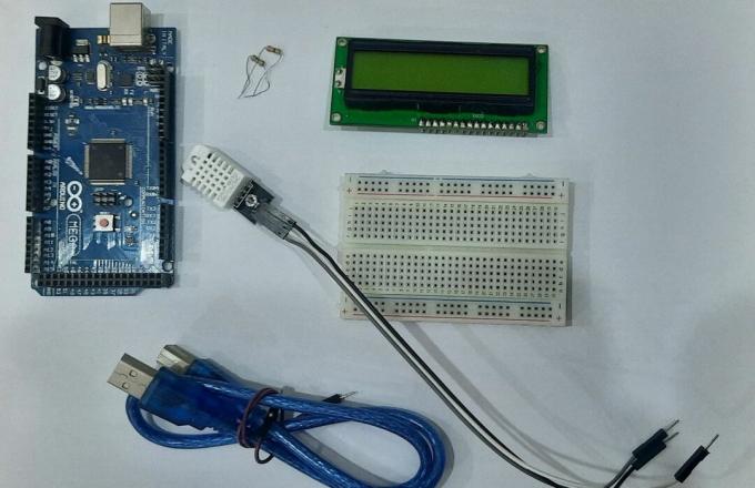 Arduino Mega sensori, LCD, leivaplaadi, takistite ja pistikutega