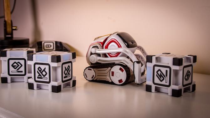 Sellel robotrobotil on oma elu: Anki Cozmo Review Cozmo 18