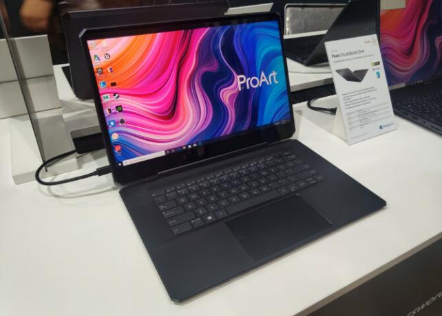 Asus ProArt StudioBook One'i profiil