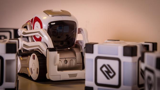 Sellel robotrobotil on oma elu: Anki Cozmo Review Cozmo 4