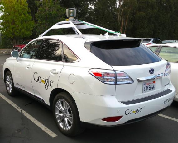 Google'i_Lexus_RX_450h_Self-Driving_Car