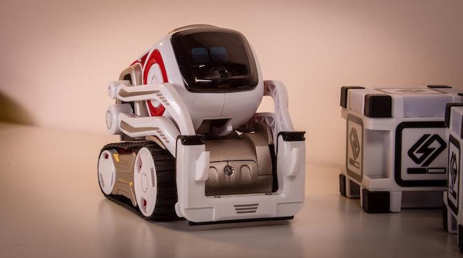 Sellel robotrobotil on oma elu: Anki Cozmo Review Cozmo 6