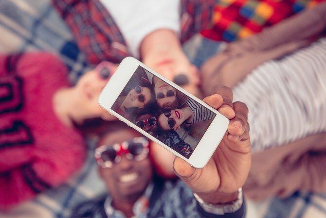 rahvusliku selfie päeva grupp