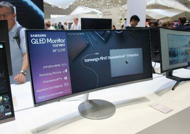 Mängimine IFA 2018-l: mis on uut ja mis on kuum? Samsung CFG70 Curved QLED Gaming Monitor 001 IFA2018 670x472