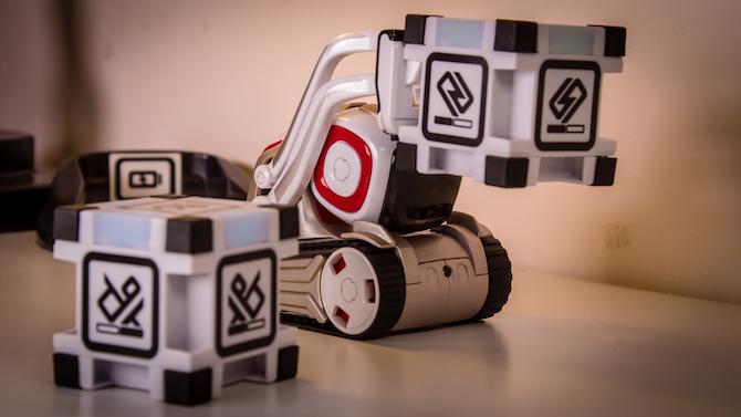 Sellel robotrobotil on oma elu: Anki Cozmo Review Cozmo 5