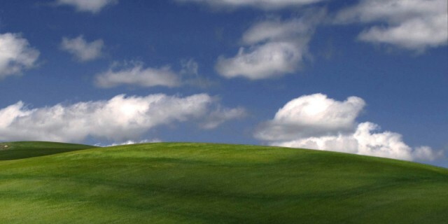 Windows xp bliss tapeediga sarnane maastik