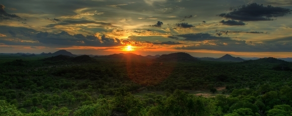 15 vinge kahe ekraaniga kuvari taustapilti, mida peaksite nägema 13africansunset