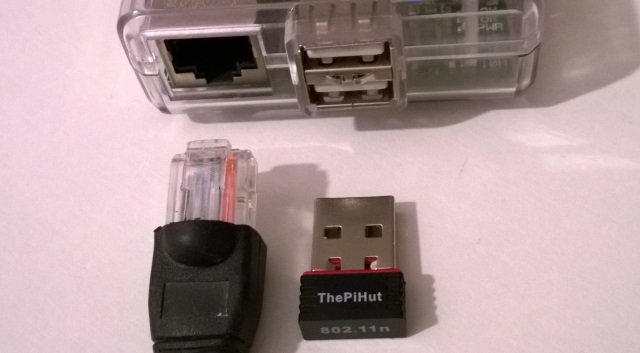 Vaarika Pi: mitteametlik juhendaja muo raspi traadita dongle ethernet